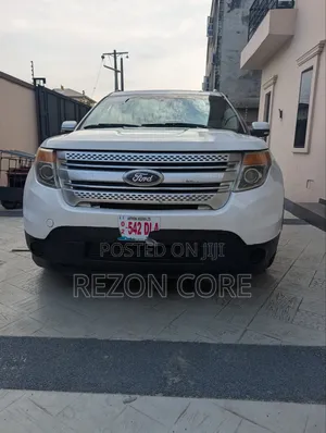 Ford Explorer XLT 4dr 4x4 (3.5L 6cyl 6A) 2013 White