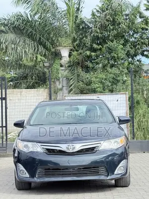 Toyota Camry XLE 4dr Sedan (2.5L 4cyl 6A) 2013 Blue