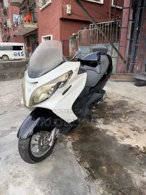 Suzuki Burgman 2016 White