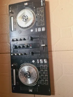Numark Mixtrack Pro 3