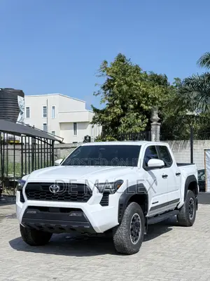 Toyota Tacoma TRD Off-Road Double Cab 4WD 5.0 ft. SB (Automatic) 2025