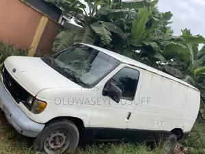 Ford E250 1995 White