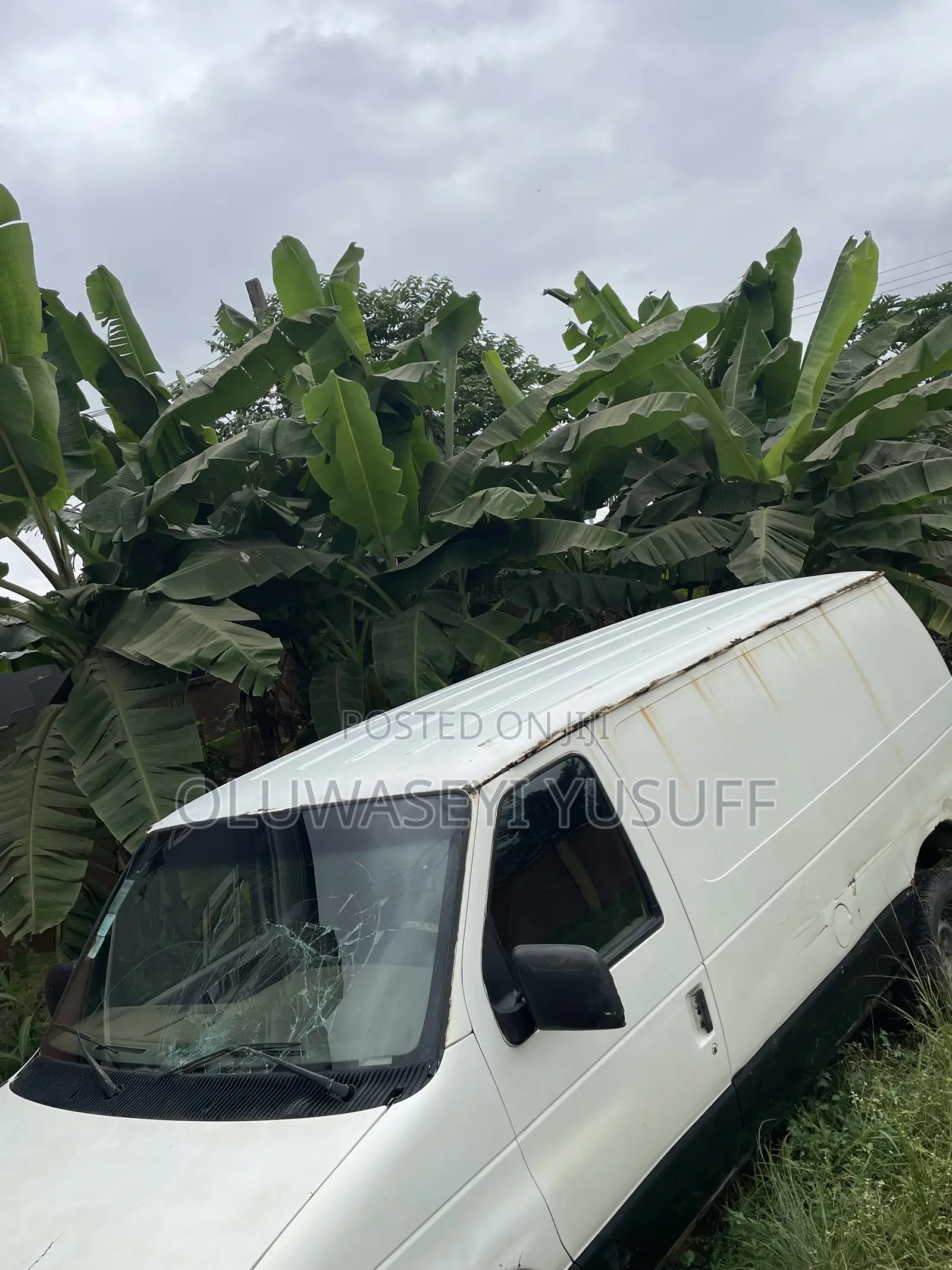 Ford E250 1995 White