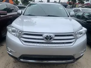 Toyota Highlander Limited 2012 Silver