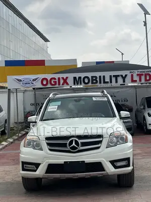 Mercedes-Benz GLK-Class 2011 Black