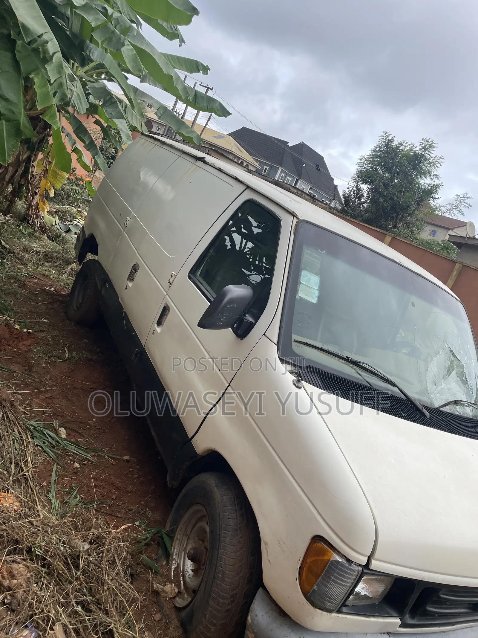 Ford E250 1995 White