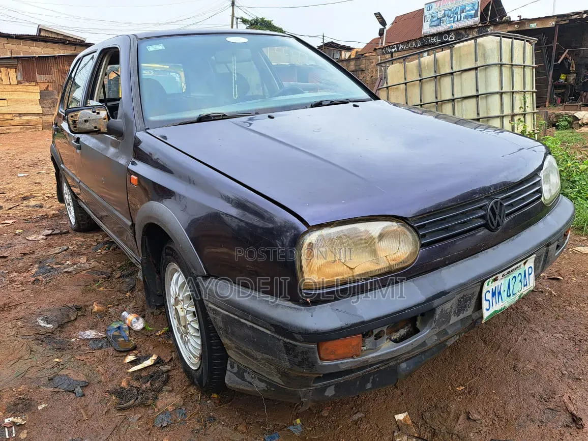 Volkswagen Golf 1999 Blue