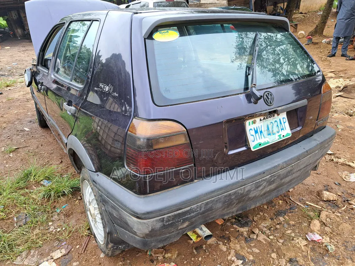 Volkswagen Golf 1999 Blue