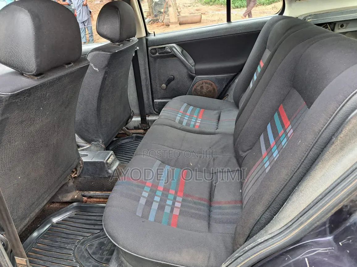 Volkswagen Golf 1999 Blue