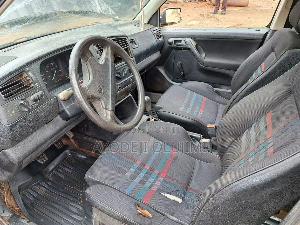 Volkswagen Golf 1999 Blue