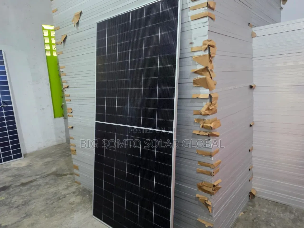 600watts Jinko Solar Panel