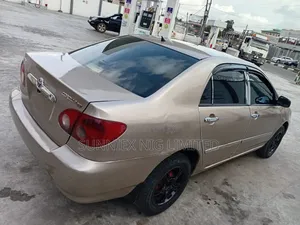 Toyota Corolla 2005 Gold