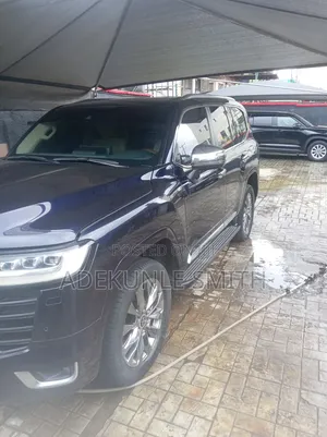 Toyota Land Cruiser 2023 Blue