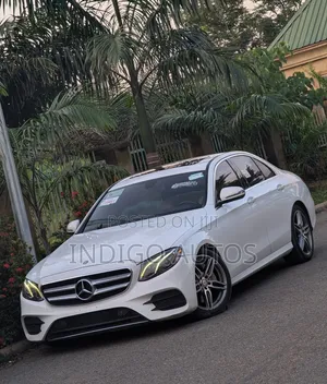 Mercedes-Benz E300 4Matic AWD Sedan (2.0L 4cyl 9A) 2017 White