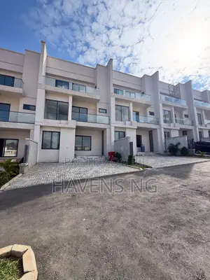 4bdrm Penthouse in Maitama for sale
