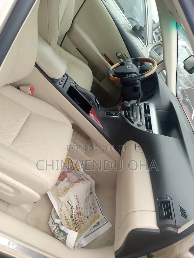 Lexus RX 2010 Gold