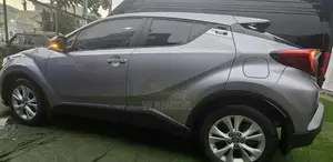 Toyota C-HR 2023 Silver