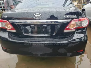 Toyota Corolla 2012 Black