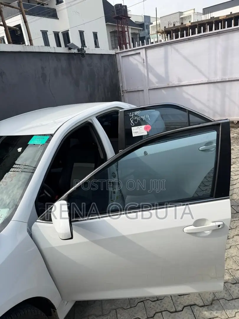 Toyota Camry 2014 White