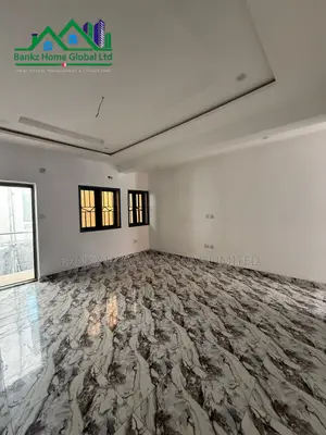 3bdrm Apartment in Lekki Phase 1 for rent