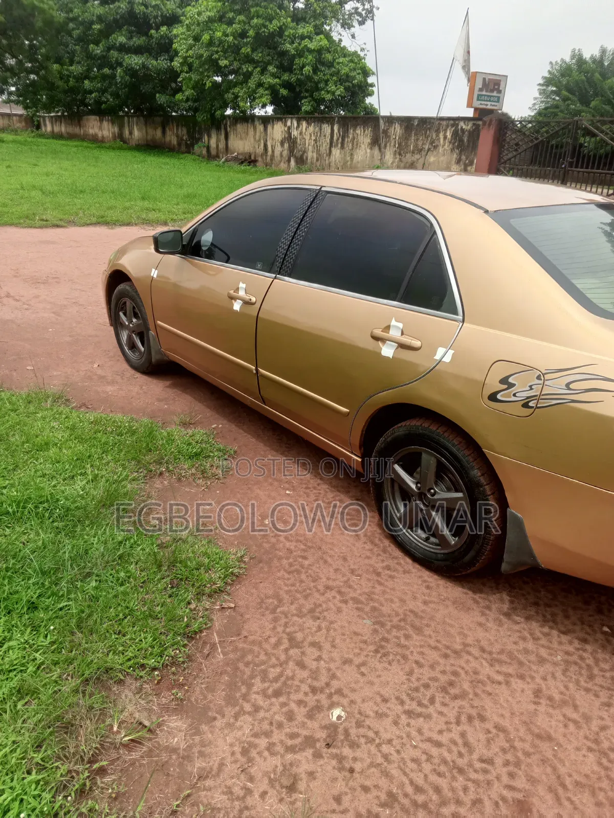 Honda Accord 2005 Gold