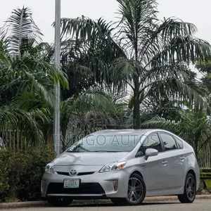 Toyota Prius 2014 Silver