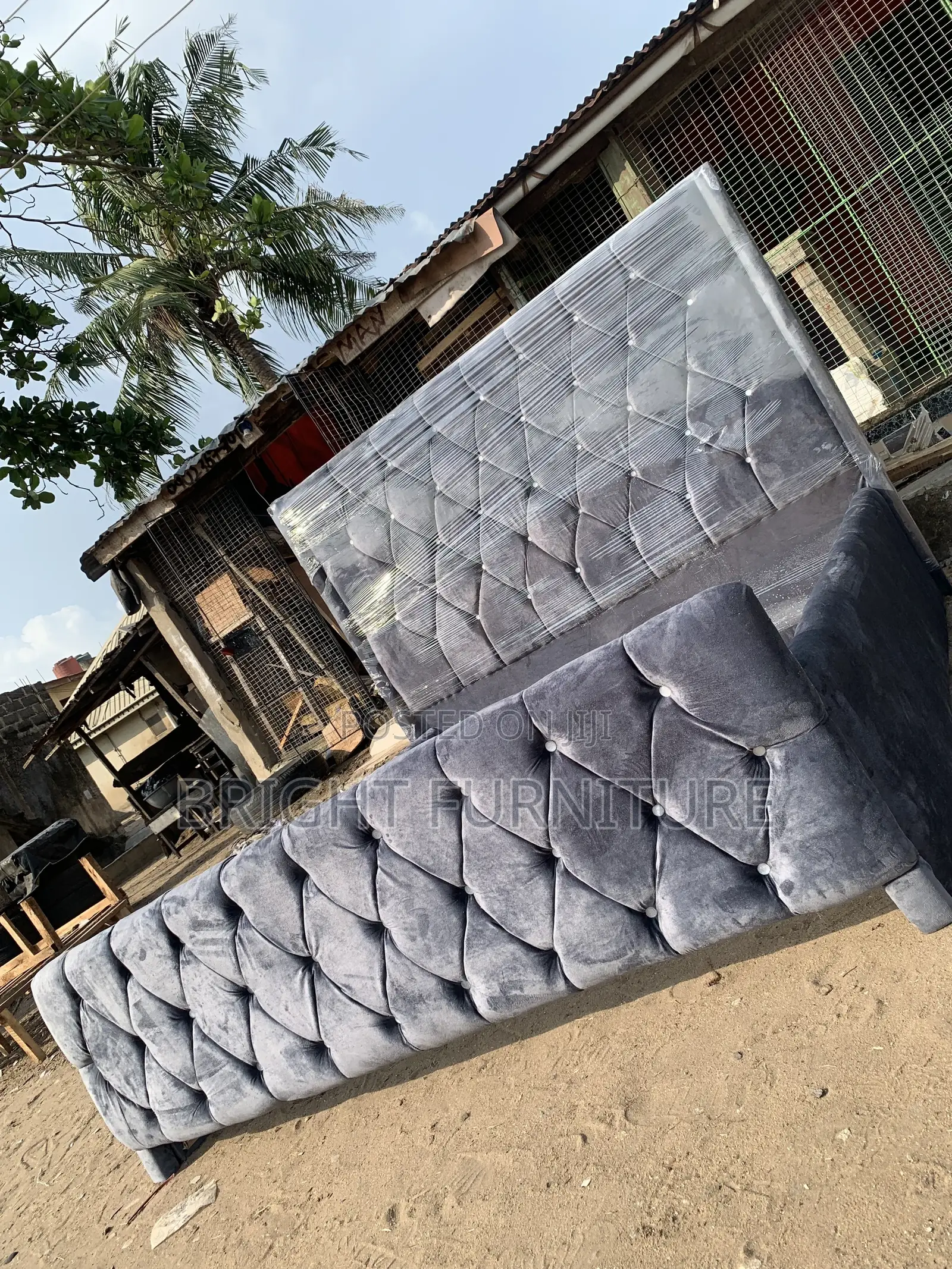 Button 6/6 Bed  Frame