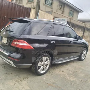 Mercedes-Benz M Class 2012 Black