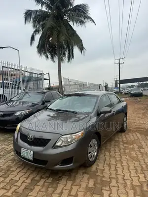 Toyota Corolla 2010 Gray