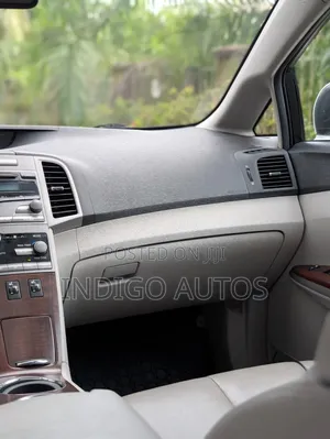 Toyota Venza 2010 White