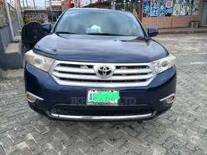 Toyota Highlander 2012 Blue