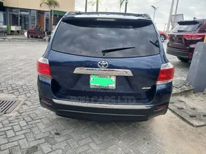 Toyota Highlander 2012 Blue