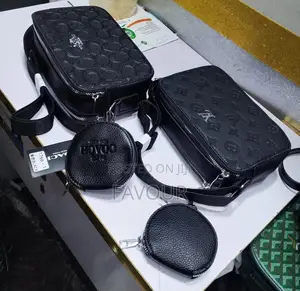 Luxury Side Bag With AirPod Holder and Double Zip