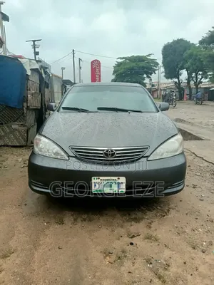 Toyota Camry 2004 Gray