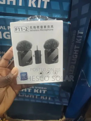 F11-2 Smartphone Wireless Mic for Recording