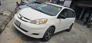 Toyota Sienna 2007 White