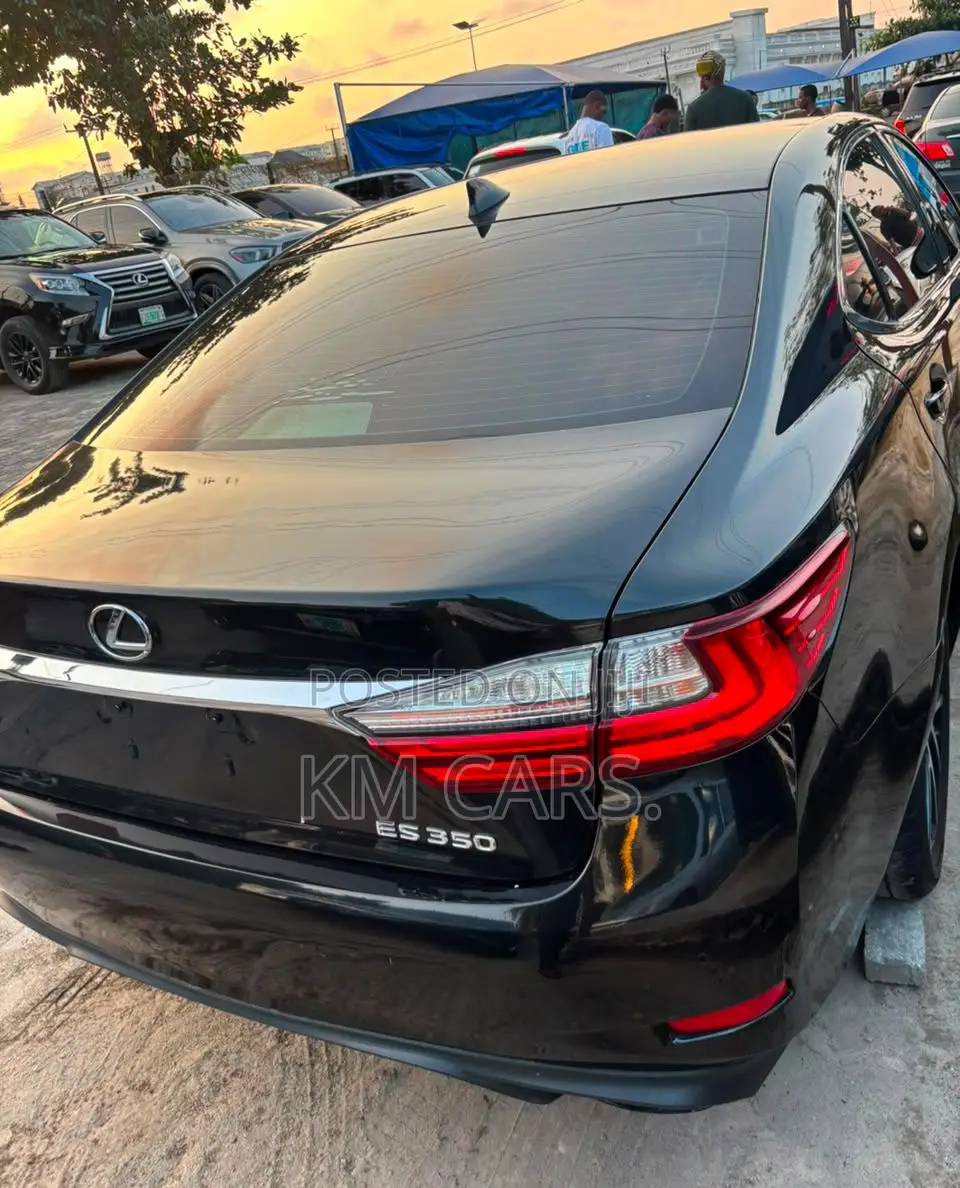 Lexus ES 2017 Black