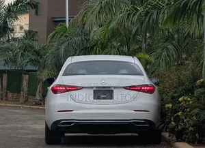 Mercedes-Benz C300 2023 White