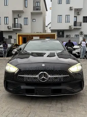 Mercedes-Benz C300 2024 Black