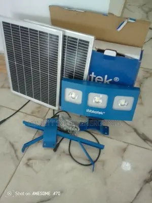 Wakatek 300W Solar Flood Light for Outdoor Security