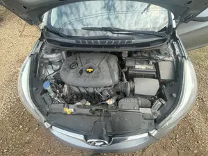 Hyundai Elantra SE 4dr Sedan (1.8L 4cyl 6M) 2015 Gray