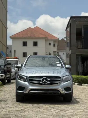 Mercedes-Benz GLC-Class 2018 Blue