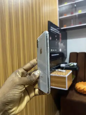 Apple iPhone X 64 GB White