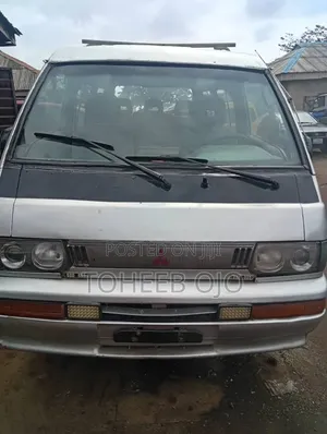 Mitsubishi L300 1998 Grey