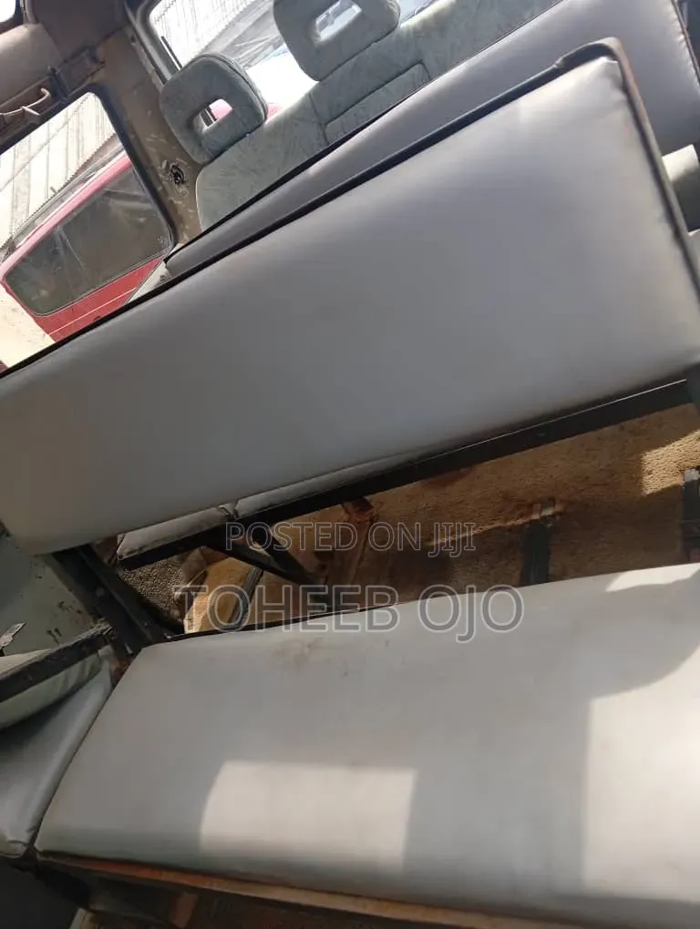Mitsubishi L300 1998 Grey