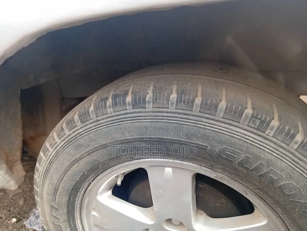 Mitsubishi L300 1998 Grey