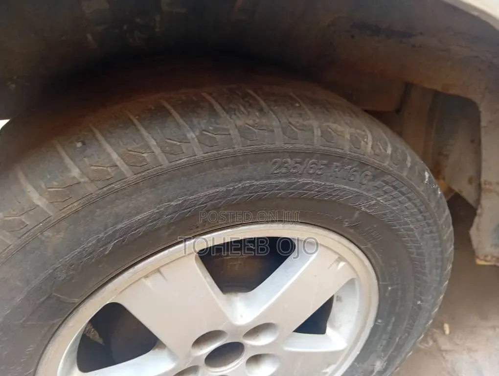 Mitsubishi L300 1998 Grey