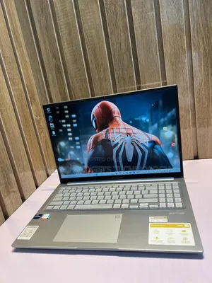 Laptop Asus Vivobook 16 16GB Intel Core i9 SSD 1T