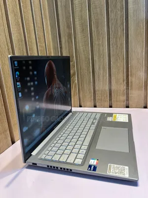 Laptop Asus Vivobook 16 16GB Intel Core i9 SSD 1T