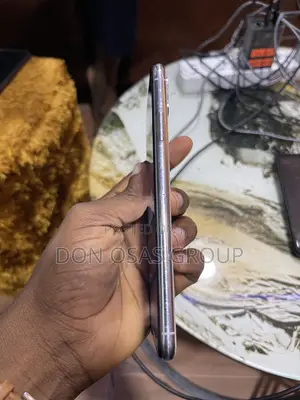 Apple iPhone XS Max 64 GB White